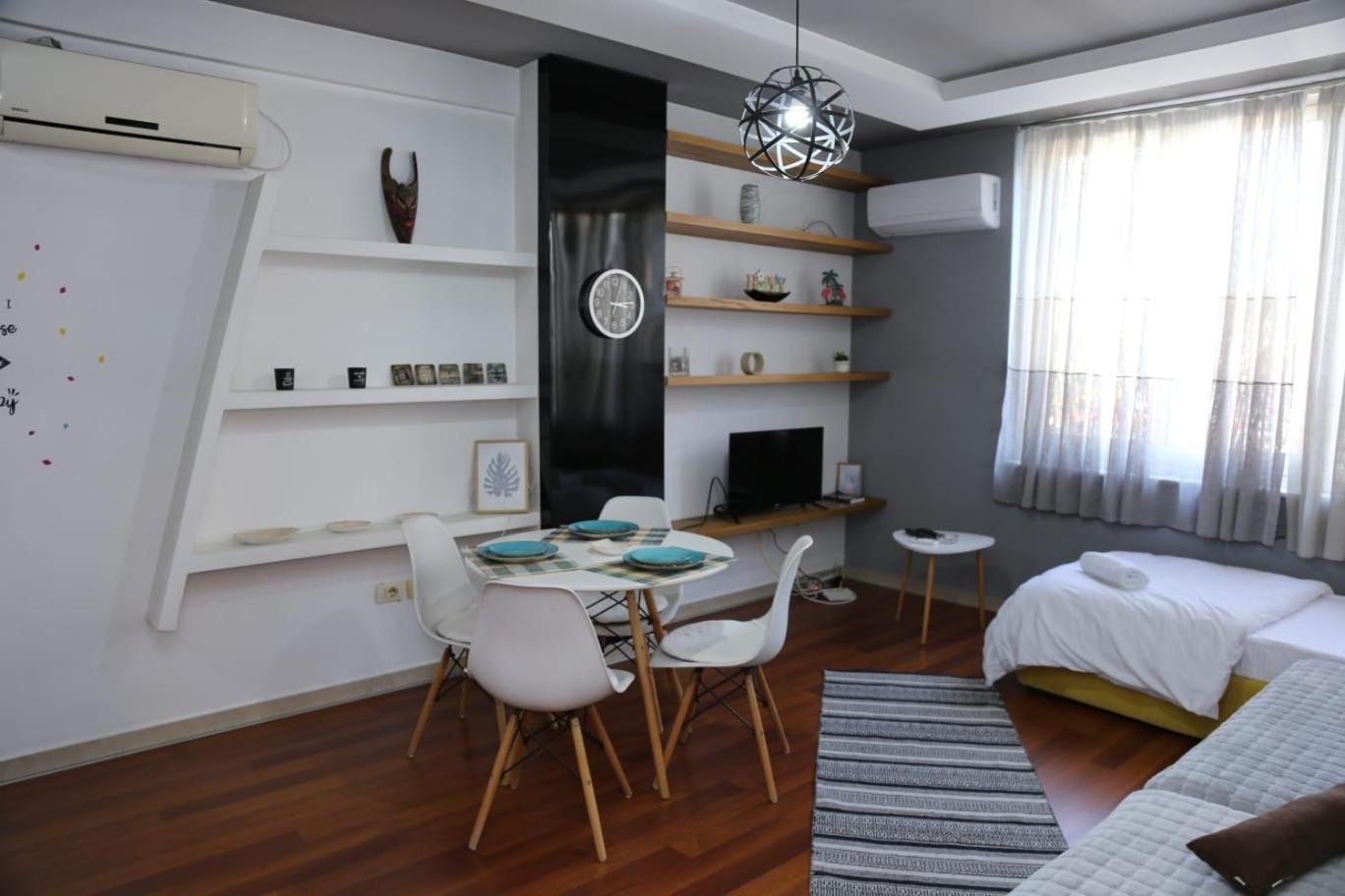 Ergi'S Host Apartment ติรานา ภายนอก รูปภาพ