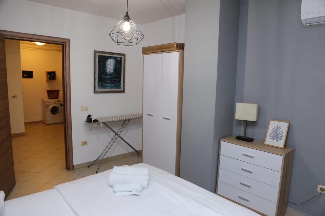 Ergi'S Host Apartment ติรานา ภายนอก รูปภาพ