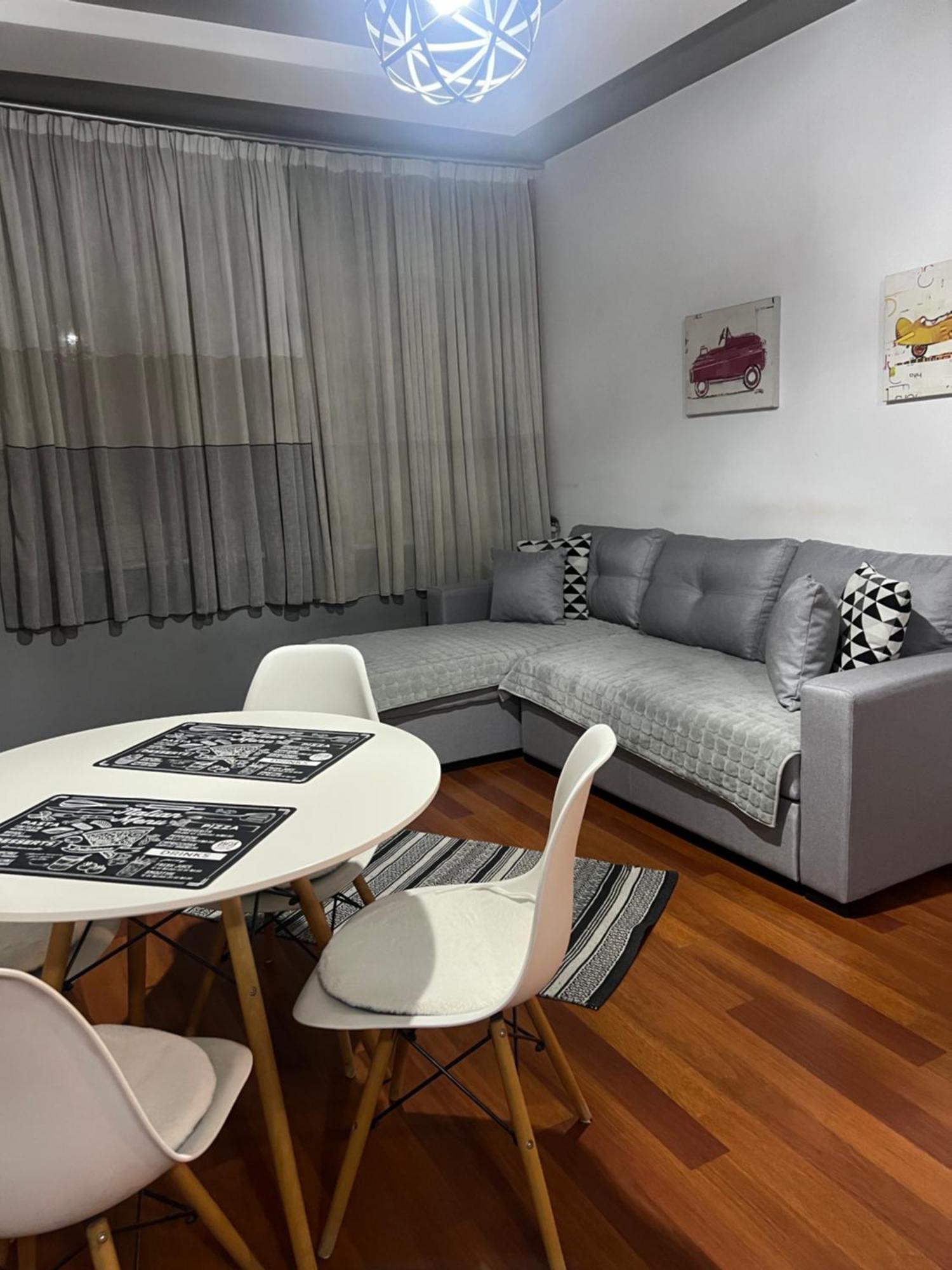 Ergi'S Host Apartment ติรานา ภายนอก รูปภาพ
