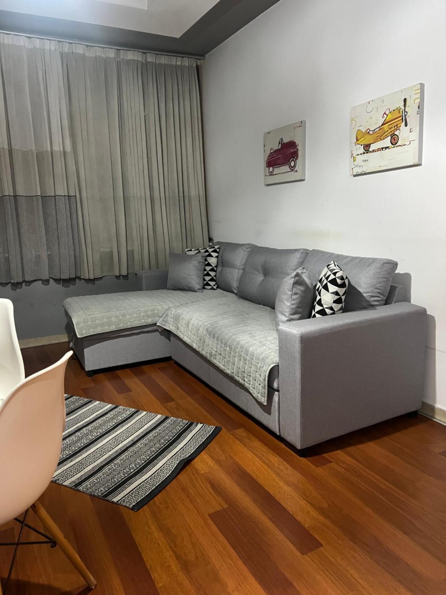 Ergi'S Host Apartment ติรานา ภายนอก รูปภาพ